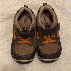 Boys Stride rite sneakers